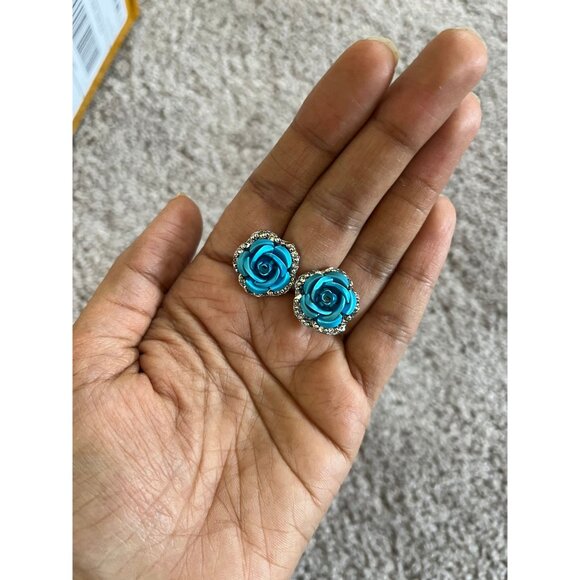 blue stud earring cerulean Cyan rose blue flower small teal aqua wedding earring - Picture 3 of 3